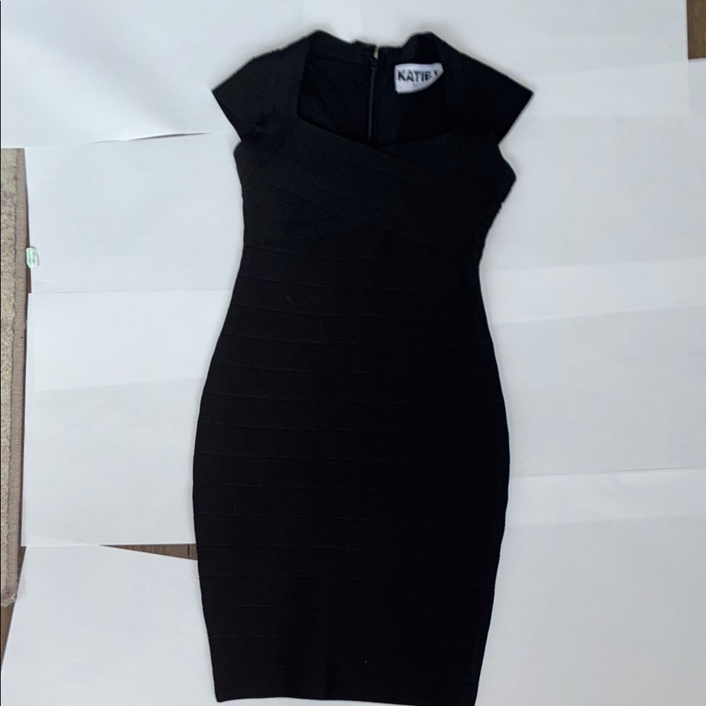 Skatie tight fit, Black Bodycon Dress